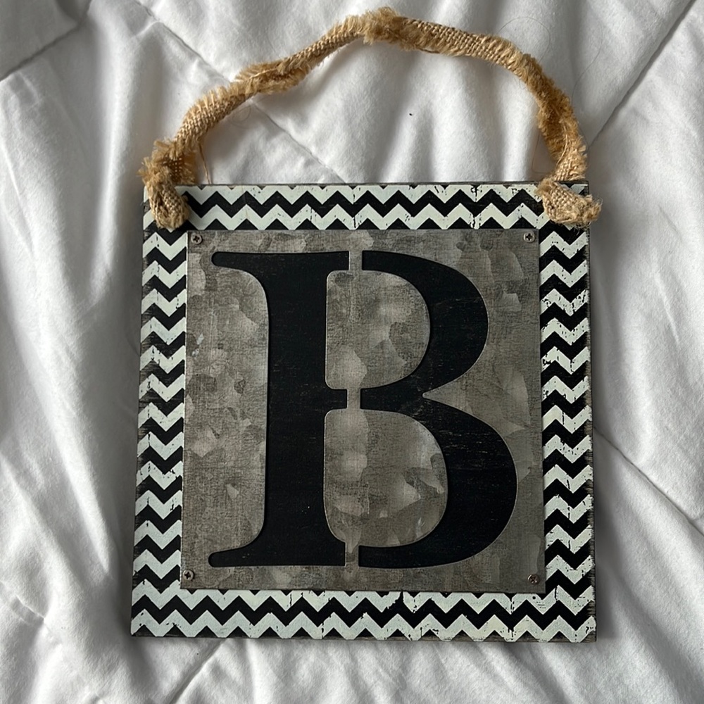 “B” Wall Decor